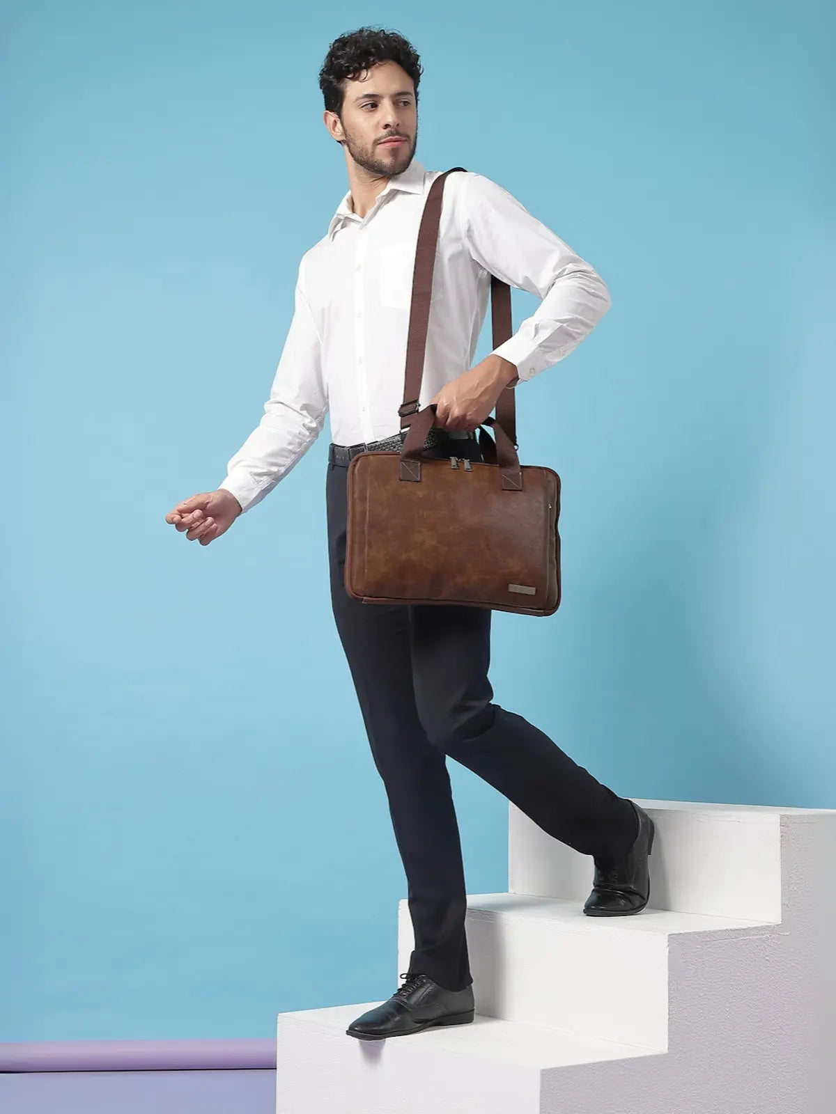 Timeless Unity Laptop Messenger Bag - Coffee Brown