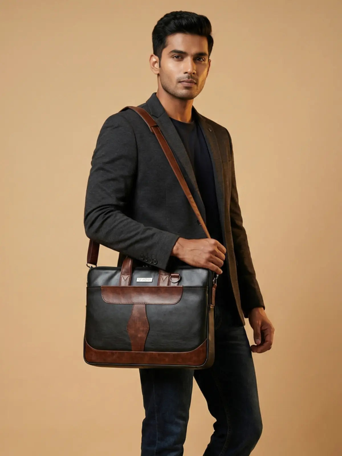 Summit Vector Laptop Messenger Bag - Black