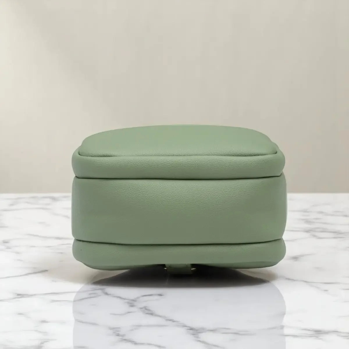 Sleek-Olive-Green-Women’s-Crossbody-Handbag