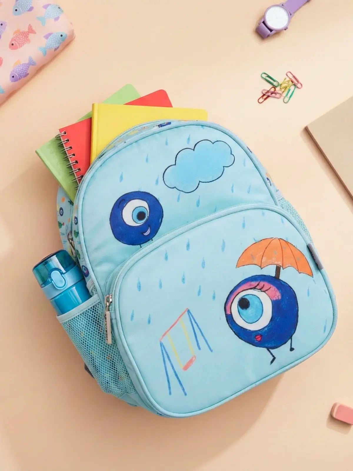 Comfortable school bag for children with padded shoulder straps
