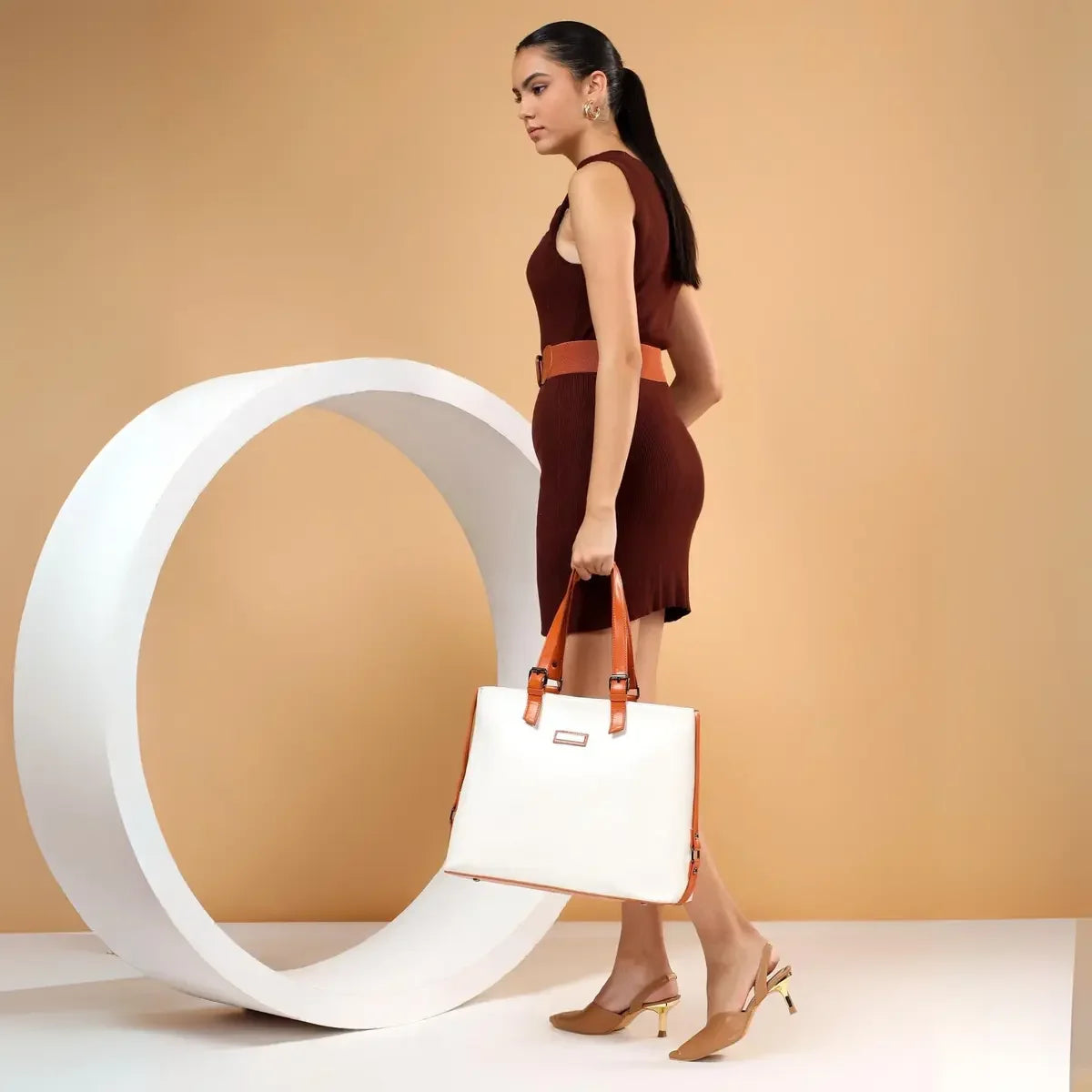 Durable-White-Work-Tote-Bag-for-Women–Elegant-Office-&-Travel-Bag