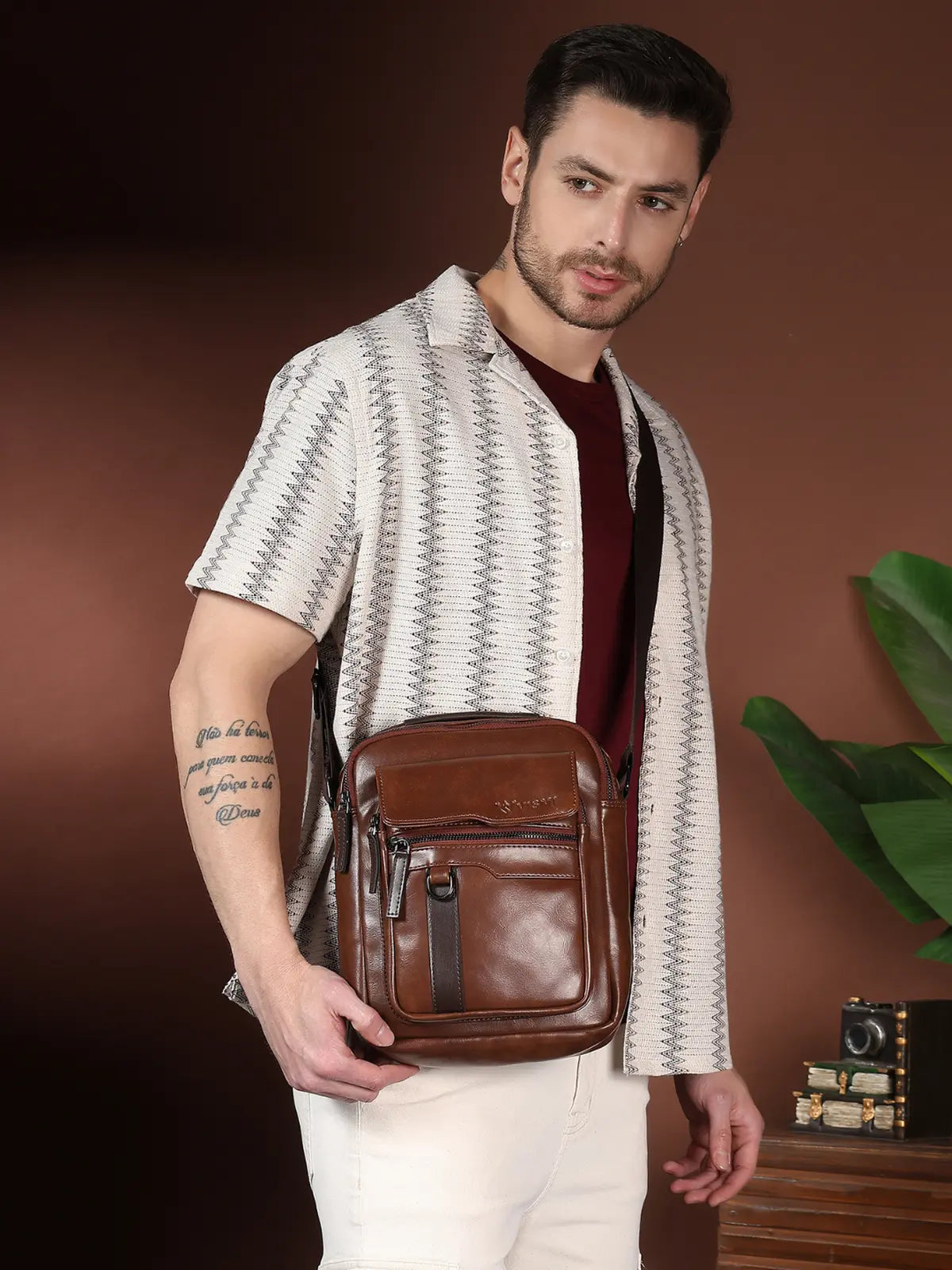 Timeless Alpha Men's Messenger Bag - Coffee Brown