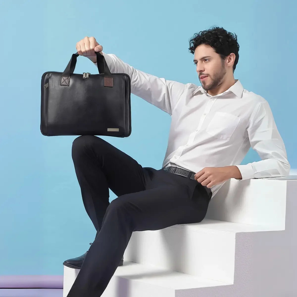 timeless-unity-laptop-messenger-bag-wine-back-view