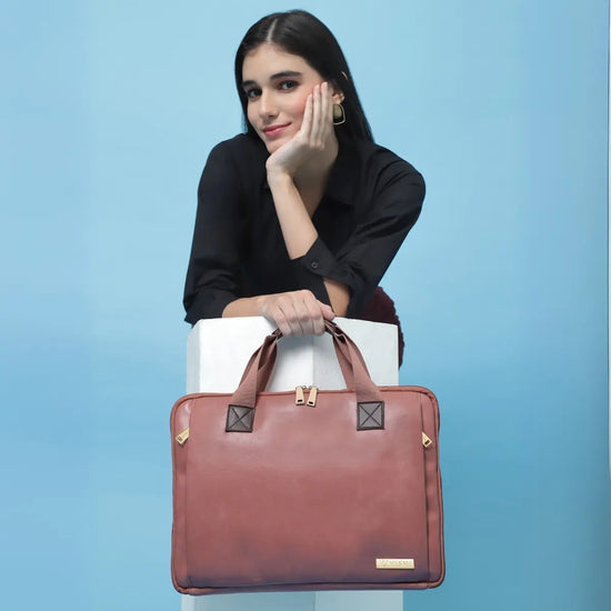 Timeless Unity Laptop Messenger Bag - Blush Pink