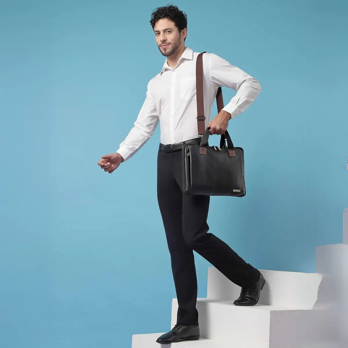 Timeless Unity Laptop Messenger Bag - Black