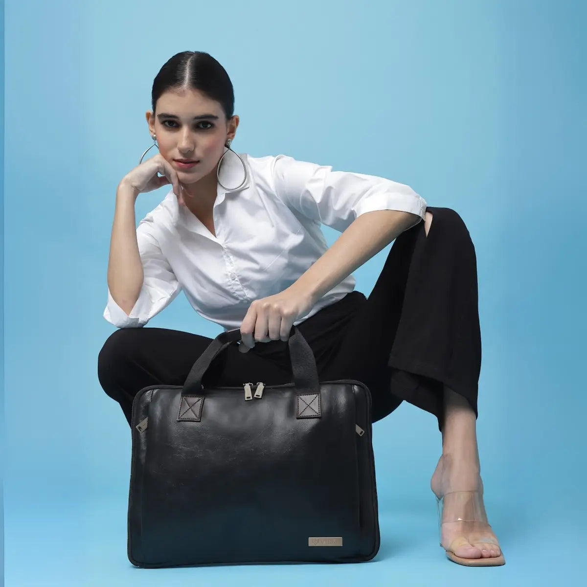 Timeless Unity Laptop Messenger Bag - Black