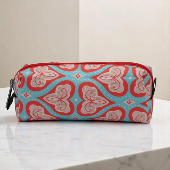 Travel-Friendly-Pen-Organizer