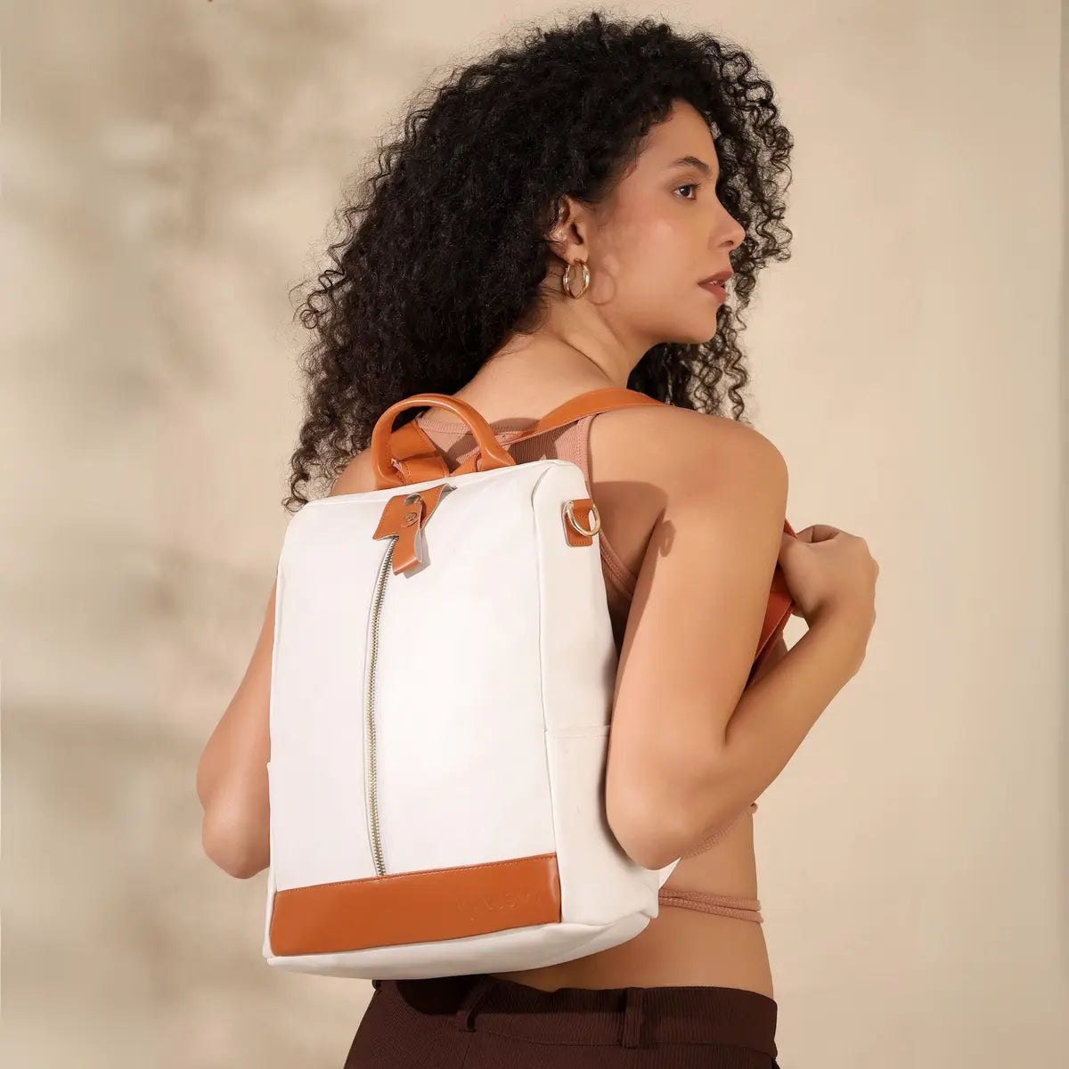 Timeless-Aura-White-Women’s-Backpack-Handbag–Stylish-Bag-by-Vismiintrend