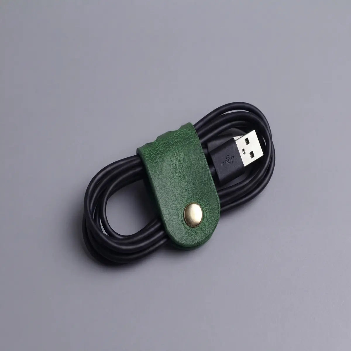 Timeless Loop Cable Organizer - Random Colors