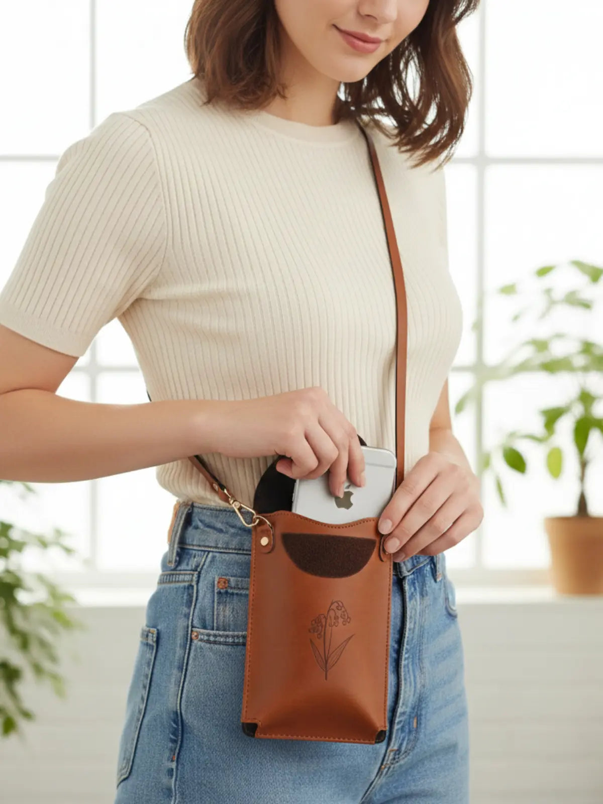 Formé Phone Sling Bag - Tan