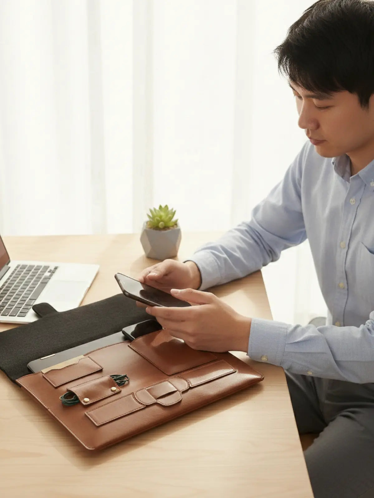 Formé Nomad Work Folio - Tan